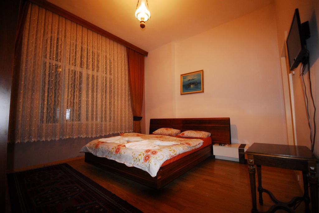 Station Hotel 34 Istanboel Buitenkant foto